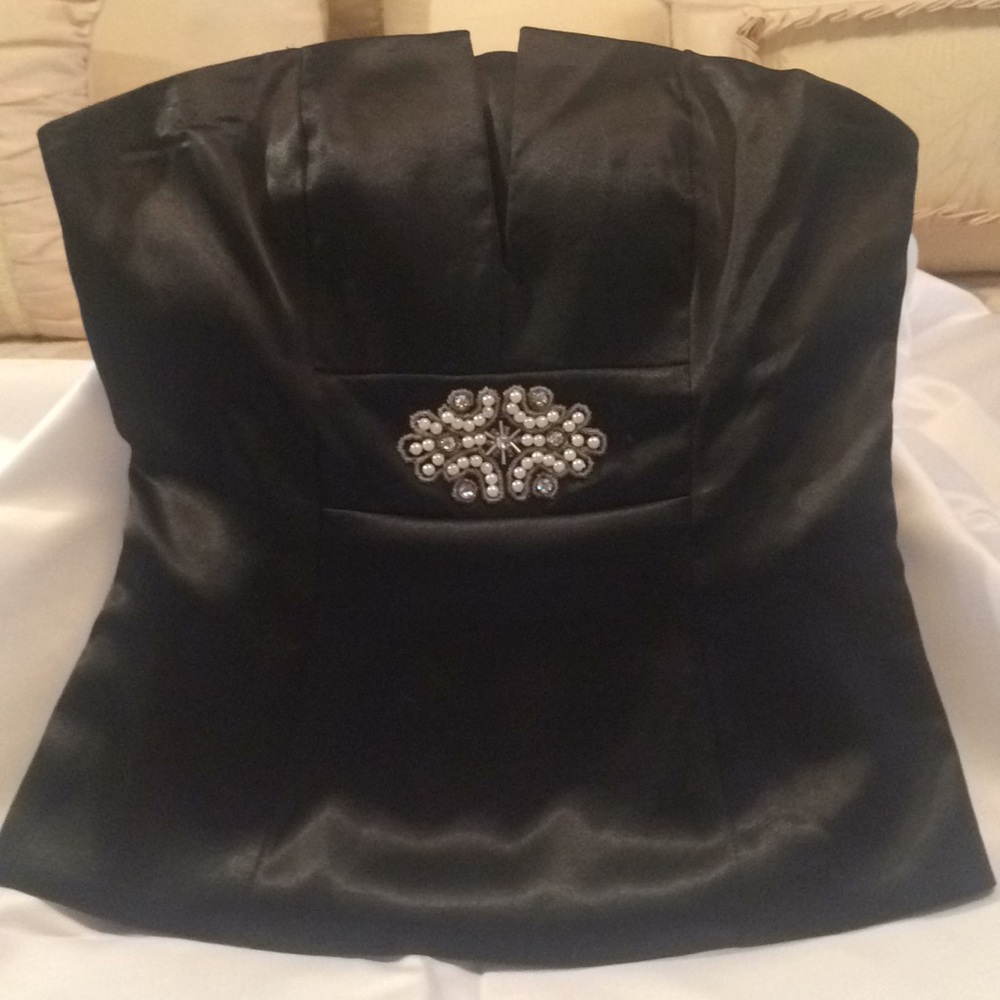 Venus Pearl/Rhinestones Embroidered Black Corset.
